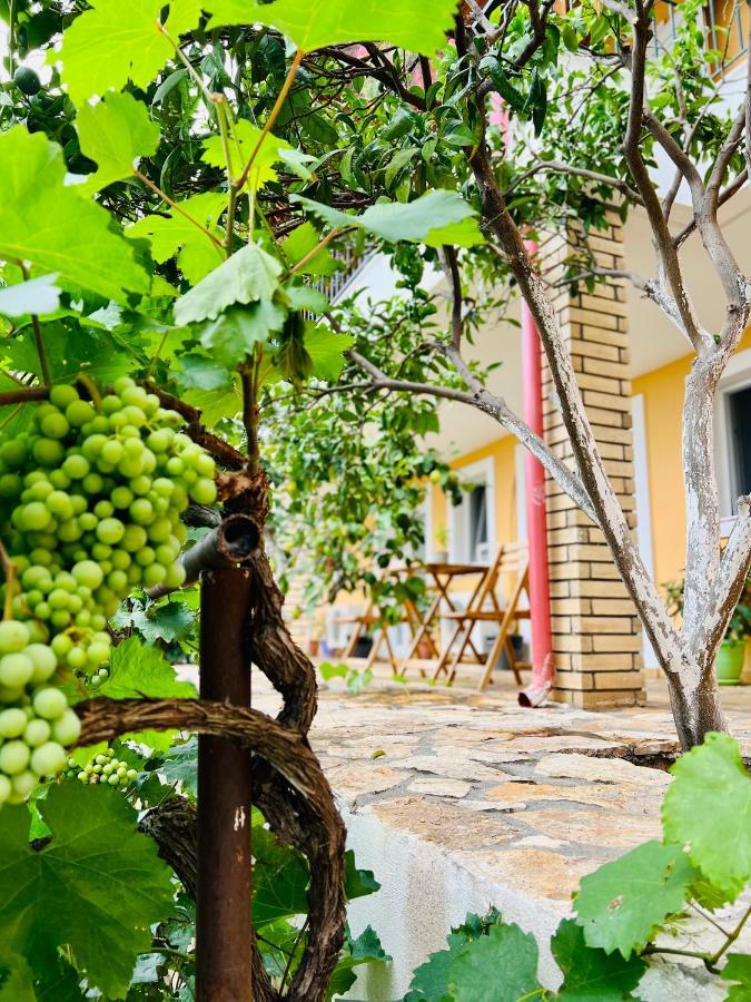 Tzavelitiko Home Himare Luaran gambar